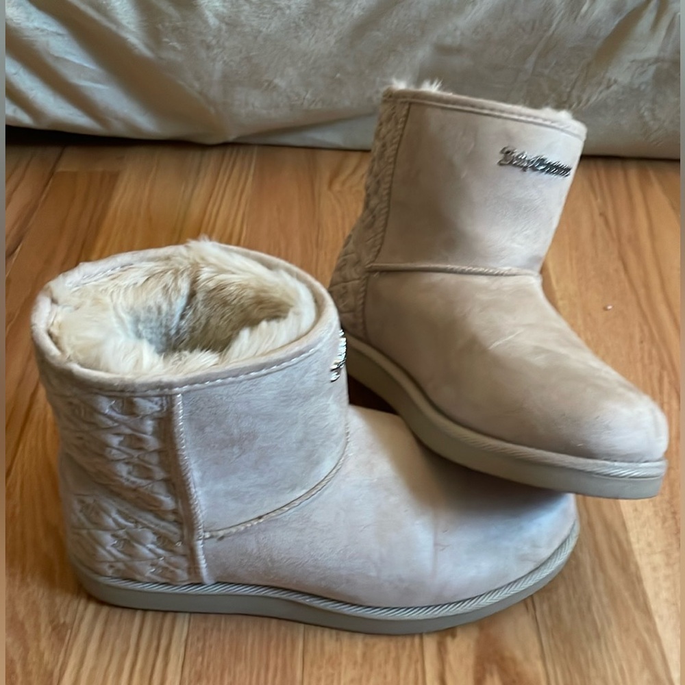 Juicy Couture Women's Kave Cream Fur-Lined Winter Boots